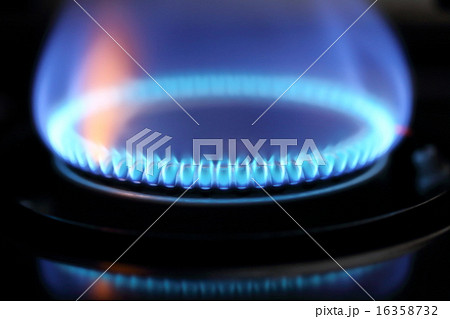 ガスコンロの炎 16358732