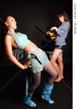 Danger girl with chainsaw 16361054