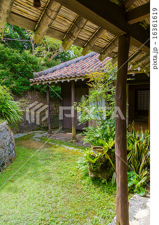 中村家住宅の庭 16361619