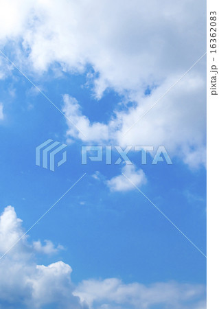 青い空と白い雲 16362083