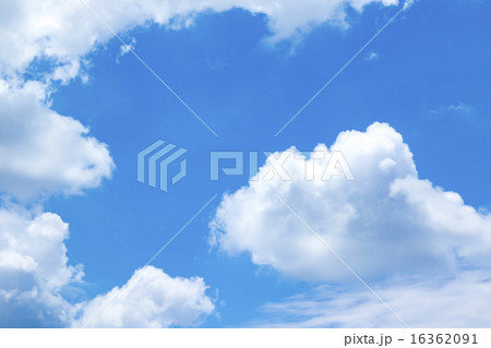 青い空と白い雲 16362091