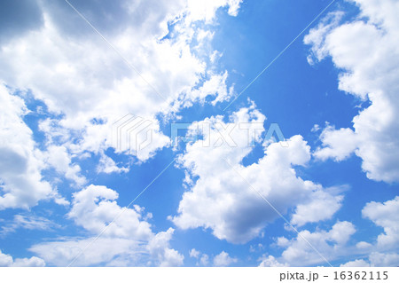 青い空と白い雲 16362115