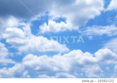 青い空と白い雲 16362122