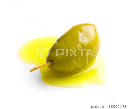 green olive and olive oil 16362173