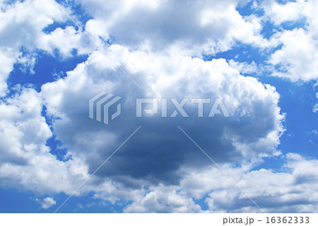 青い空と白い雲 16362333
