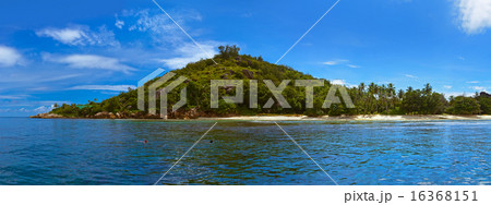 Panorama of tropical island at Seychelles 16368151