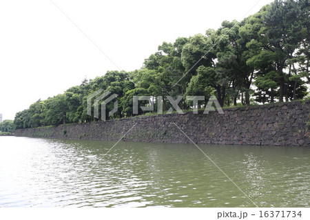 皇居の石垣 皇居の石垣 16371734