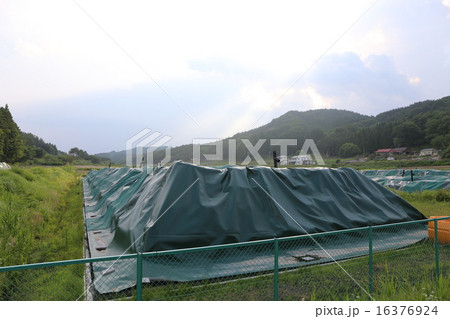 飯舘村　除染土　仮仮置場　保管 16376924
