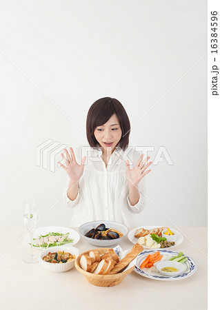 ホームパーティーの料理 16384596