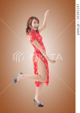 Chinese woman 16385147