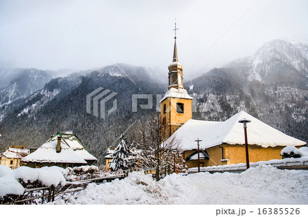 Church of Chamonix town in winter Church of Chamonix town in winter 16385526