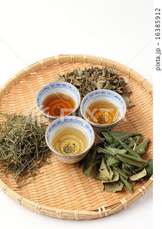 健康薬草茶三種の写真素材 健康薬草茶三種の写真素材