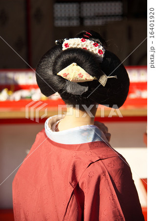 日本髪の後ろ姿の写真素材