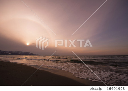 夕暮れの海と日暈 16401998