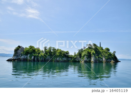 夏の琵琶湖、様々な方角から見る多景島 夏の琵琶湖、様々な方角から見る多景島 16405119