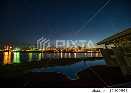 夕暮れの別府港 16409948