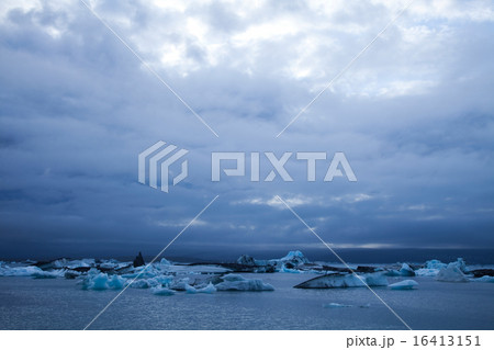 Lake iceland, bright colorful vivid theme Lake iceland, bright colorful vivid theme 16413151