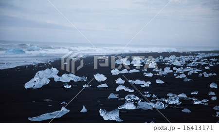 Lake iceland, bright colorful vivid theme 16413171