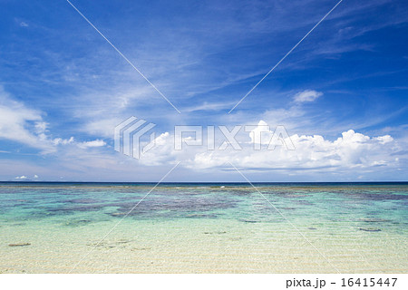 沖縄のビーチ・ウフトゥケイ浜 16415447