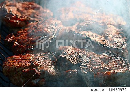 grilled meat skewers, barbecue 16426972