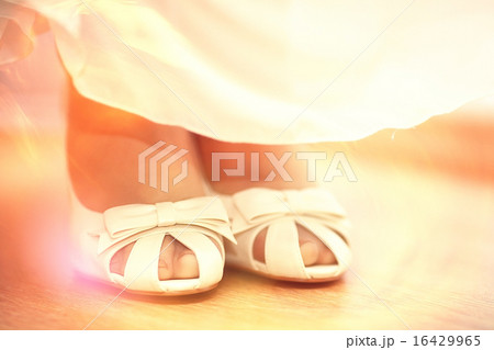 white wedding shoes 16429965
