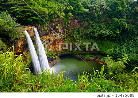 Majestic twin Wailua waterfalls on Kauai 16435089