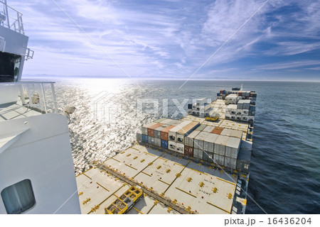 Large container vessel ship and the horizon 16436204