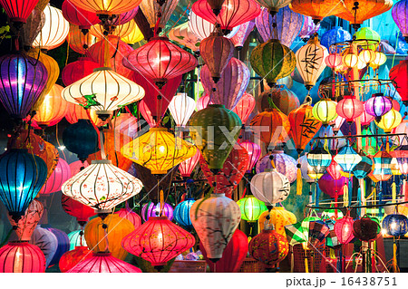 Traditional lanterns shop at night, Hoi An 16438751