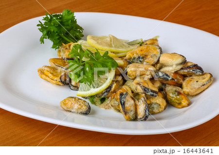 Mussels in butter sauce Mussels in butter sauce 16443641