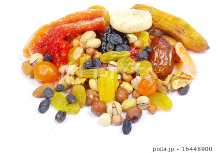 nuts of dried fruits 16448900