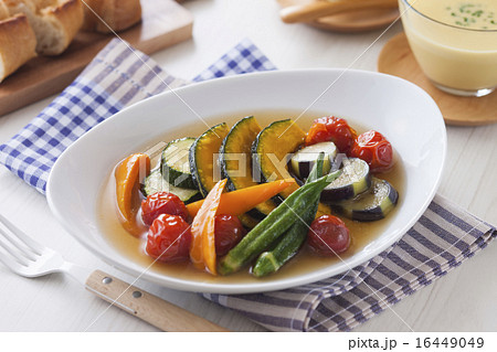 夏野菜の洋風揚げ浸しの写真素材 [16449049] - Pixta