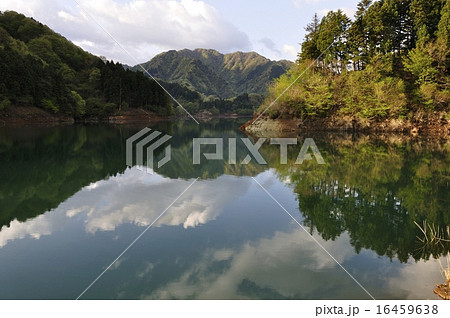 静寂の湖 静寂の湖 16459638