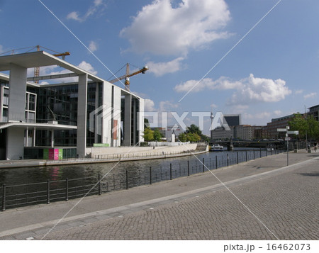 ベルリン・シュプレー川沿いの風景 16462073