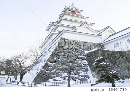 鶴ヶ城の雪景色 16464759
