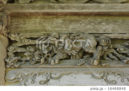 信州安曇野　有明山神社の山門「裕明門」の彫刻群（立川流　清水虎吉彫） 16468848