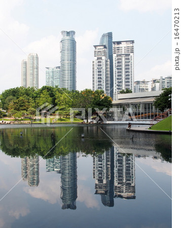 マレーシア　クアラルンプールの町並み 16470213