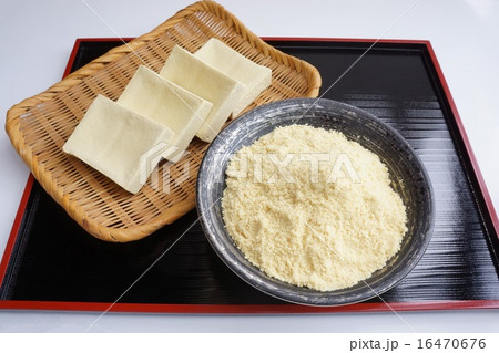 凍り豆腐と粉豆腐 凍り豆腐と粉豆腐 16470676