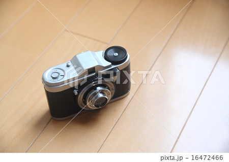 アンティークのフィルムカメラの画像 16472466