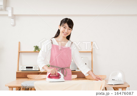 主婦（アイロン）　 16476087