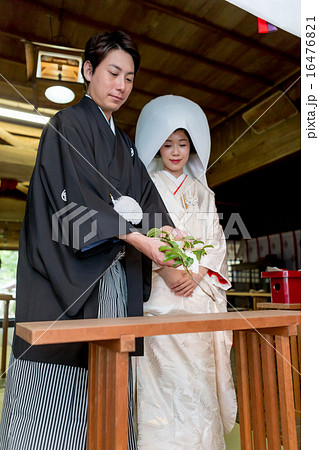 Bride's kimono by pure white dress 16476821