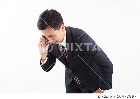 電話で話すビジネスマン 16477997