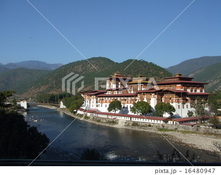 ブータンのお寺 16480947