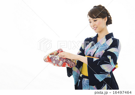 若い女性白バック 若い女性白バック 16497464
