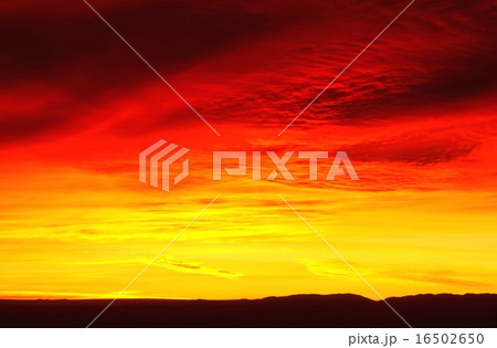 南米チリ北部アンデスの高地、アタカマ砂漠の夕景 南米チリ北部アンデスの高地、アタカマ砂漠の夕景 16502650