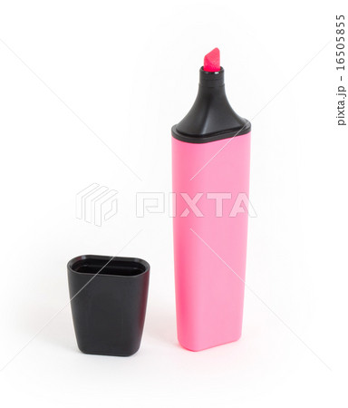 Pink highlighter isolated 16505855
