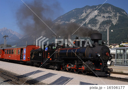 ヨーロッパ最古の蒸気機関車 16506177