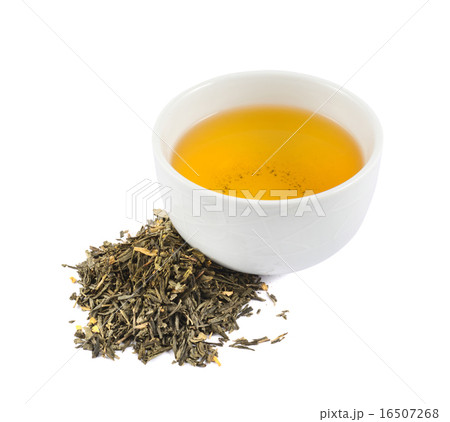 Ceramic bowl of tea isolated 16507268