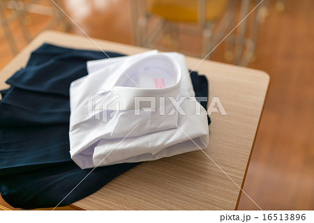 着替え 16513896