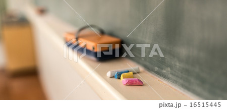 黒板.チョーク 16515445