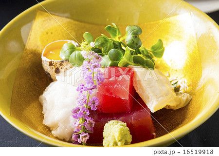 マグロと湯葉のお刺身 マグロと湯葉のお刺身 16519918